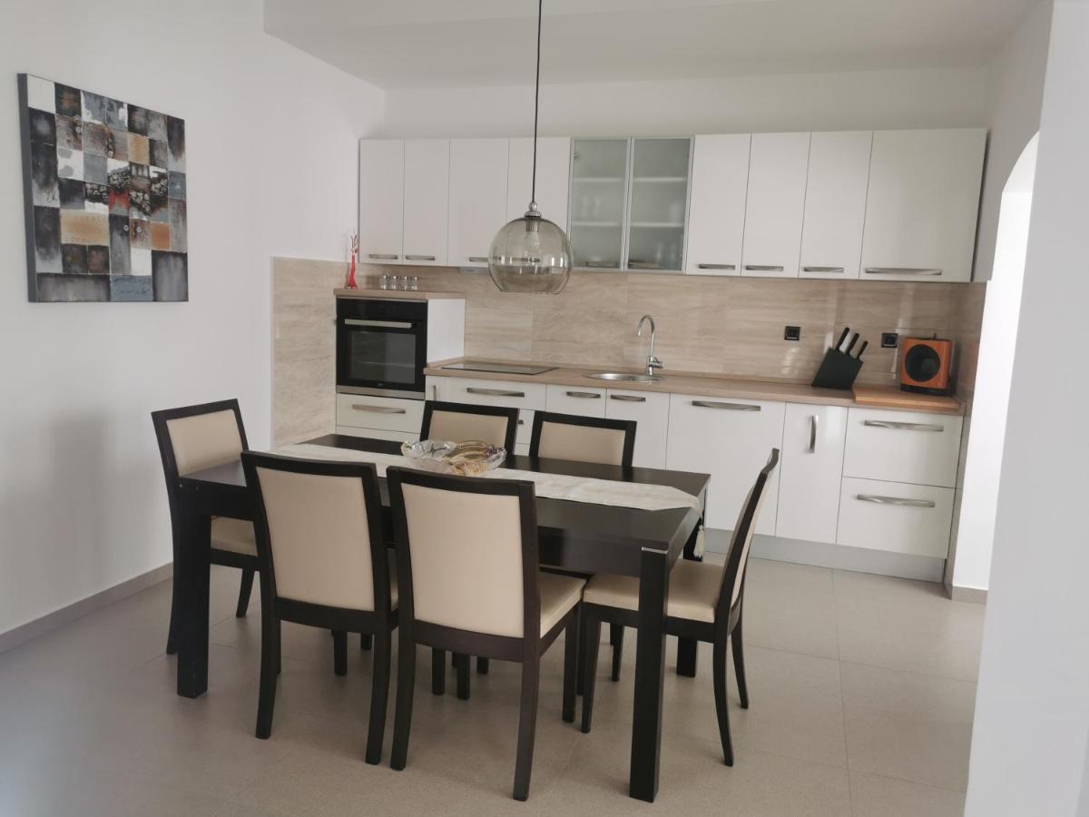 Apartmani Nika Риека Экстерьер фото